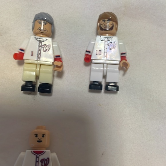 MLB figures mismatched don’t know much about them some missing hands view pic - Picture 4 of 6